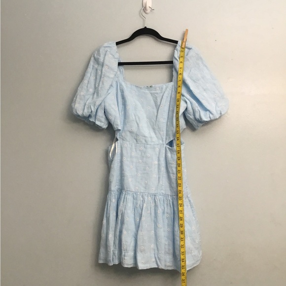 Lilly Pulitzer Dresses & Skirts - Lilly Pulitzer Light Blue Puff Sleeve Mini Dress